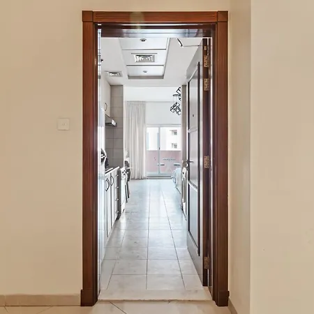 Charming Dubai Studio - Elegant Exterior photo